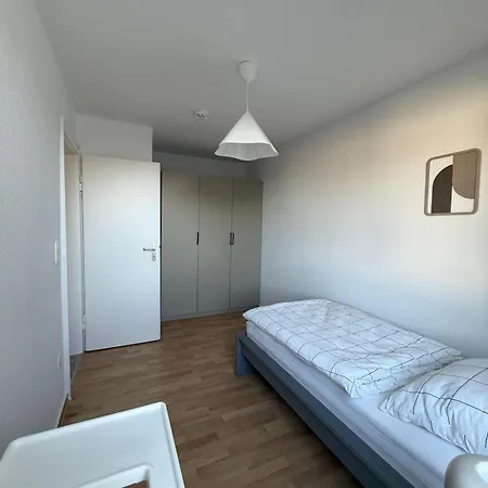 Schoene Gegenueber Bahnhof Appartement *