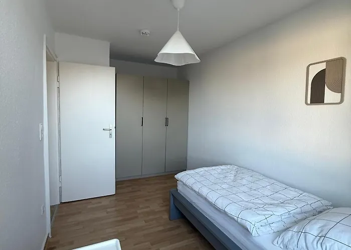 Schoene Gegenueber Bahnhof Appartement *
