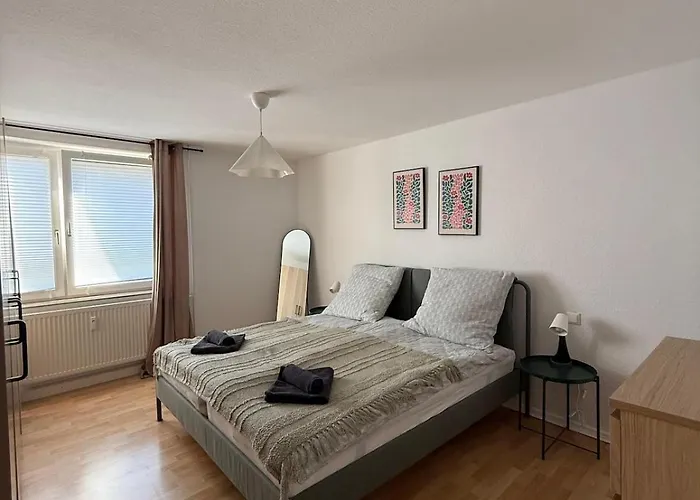 Schoene Gegenueber Bahnhof * Cassel